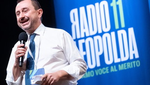 Rosato costretto a cancellare il tweet su Almirante dopo l'assalto dei benpensanti