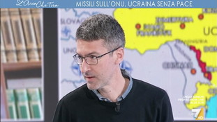 L'ex combattente fa saltare i nervi dell'ambasciatore: “Governo Zelensky non democratico, oppositori sterminati”