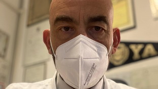 Come faremo a settembre coi vaccini? Bassetti furioso coi talebani della mascherina