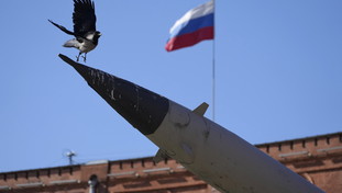 La fregata russa in fiamme: colpita da un razzo ucraino. Ma è giallo e Putin nega: “Non ci risulta”