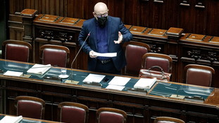 Siamo in economia di guerra. Effetto sanzioni russe, Cingolani accelera sui rigassificatori