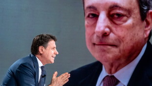 Lavoro per rafforzare il premier. Conte e il clamoroso dietrofront su Draghi, adesso non vuole la crisi di governo