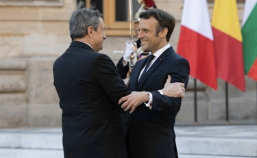 Draghi ha scelto Macron. Così fa irritare Mattarella