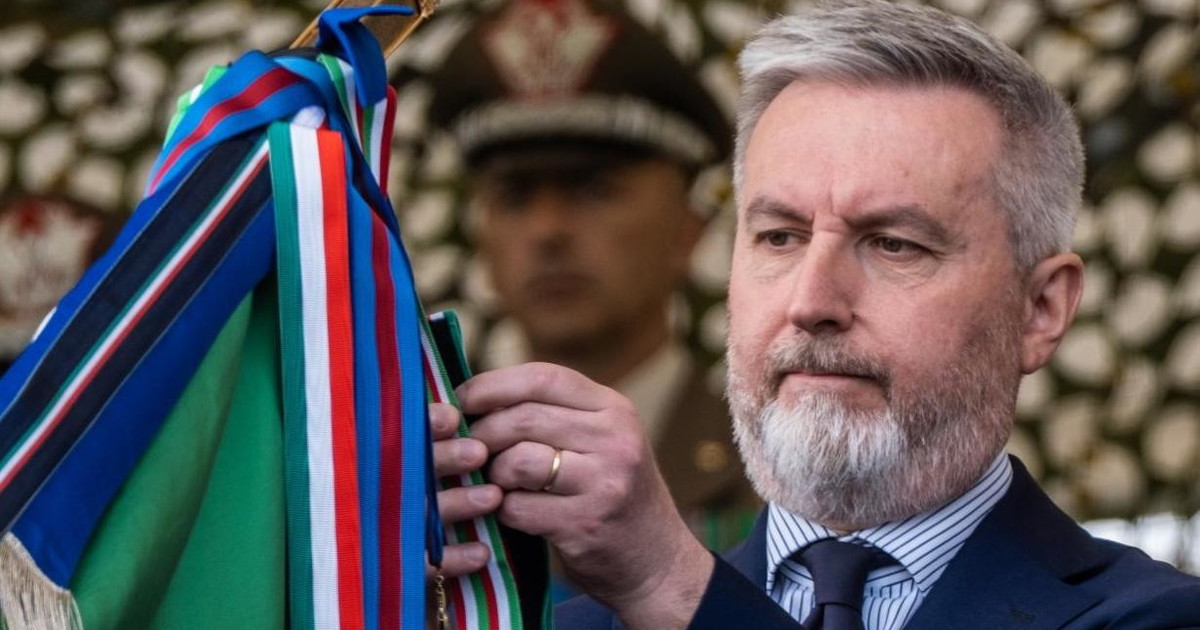 Il cannone della discordia, cosa spunta nella lista segreta del governo: Conte pronto alla guerra Il cannone della discordia, cosa spunta nella lista segreta del governo: Conte pronto alla guerra