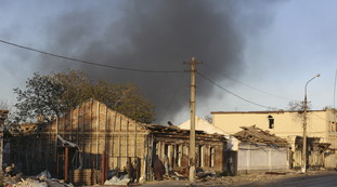 Tregua all'Azovstal, scatta il corridoio per evacuare i soldati feriti