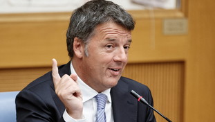 Renzi, il paragone audace con le molestie degli alpini: faccia scandalo anche il procuratore di Firenze