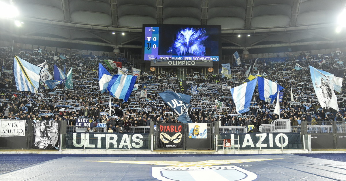 Lazio, Mourinho e Lotito riempiono l Lazio, Mourinho e Lotito riempiono l