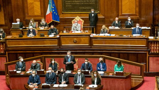 Le concessioni balneari mettono in crisi il governo. Il centrodestra accusa: atteggiamento incomprensibile