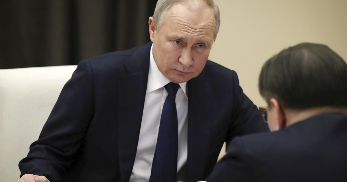 Timidi segnali di negoziato. Dopo la presa di Mariupol Putin rilancia: «Ora parliamo» Timidi segnali di negoziato. Dopo la presa di Mariupol Putin rilancia: «Ora parliamo»