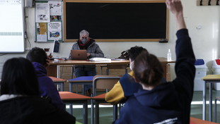 Rapporto choc di Save the Children: un 15enne su due è analfabeta e non capisce un testo