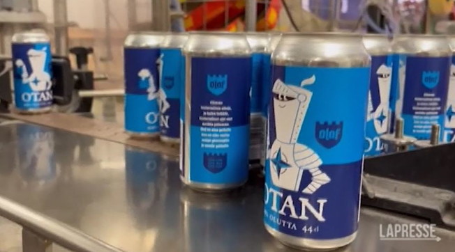 In Finlandia la Nato diventa una birra. Cosa disegnano sulla lattina