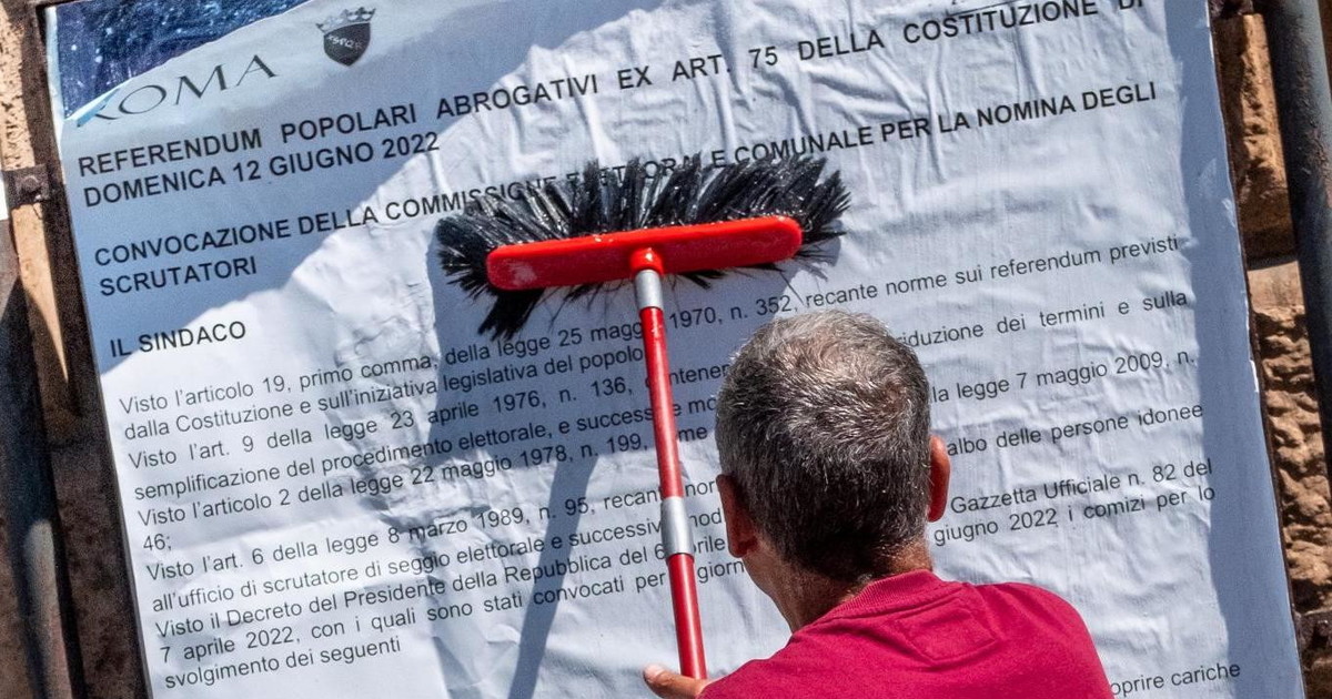 La metà degli italiani non sa che ci sono i referendum. E il quorum è un miraggio La metà degli italiani non sa che ci sono i referendum. E il quorum è un miraggio