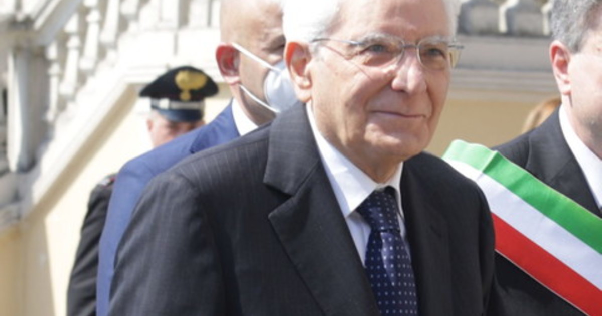 Strage di Capaci, Mattarella “La democrazia si oppose alla ferocia” Strage di Capaci, Mattarella “La democrazia si oppose alla ferocia”