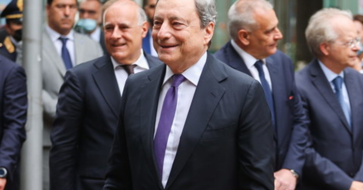 Governo, Draghi “Siamo qui per cambiare, non per stare fermi” Governo, Draghi “Siamo qui per cambiare, non per stare fermi”