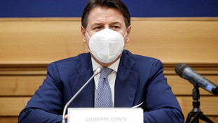 Conte litiga con tutti, pure con Calenda: “Vada su Marte in compagnia di Meloni”