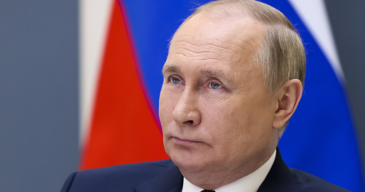 "Putin è già morto e...". L "Putin è già morto e...". L