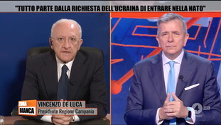 De Luca carica contro Nato, Zelensky e l'Ucraina: “Anche loro responsabili della guerra”