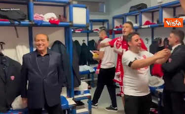 Silvio Berlusconi festeggia con il Monza: 