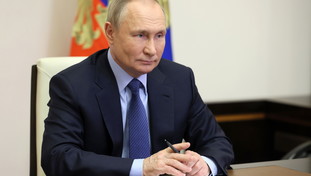 Dal Cremlino ira con gli Usa: “Gettano altra benzina sul fuoco”. Annuncio a sorpresa su Zelensky