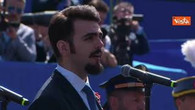 2 giugno, il Volo interpreta inno d'Italia davanti al Presidente Mattarella alla parata a Roma