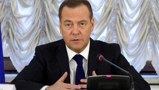 Kiev denuncia: in centinaia torturati dai russi. Medvedev minaccia l'Occidente, Lavrov in Turchia per il grano