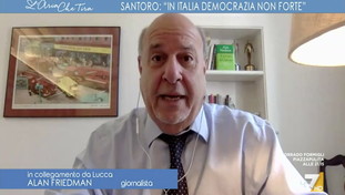 “Dicono sciocchezze”. La lista dei putiniani di Friedman, l'accusa a Santoro, Cacciari e Freccero
