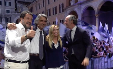 Salvini e Meloni di nuovo insieme sul palco, l'ora della riappacificazione