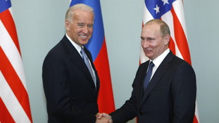 Tutta colpa di Putin. Crisi mondiale: Biden anche stavolta se la prende con la Russia