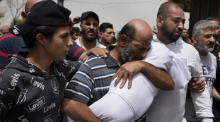 Triplicati gli ingressi illegali di migranti, perché l'Europa se ne lava le mani