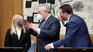 Vince il centrodestra, fallisce il «campo largo». Sparizione del M5S