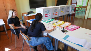 O si modifica il quorum dei referendum o salta una parte della Costituzione