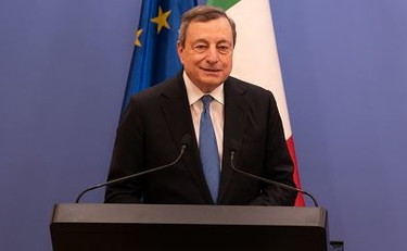 Il premier ha perso l'immunità, Mario Draghi è sotto attacco