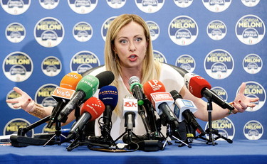 Dopo il Pd ci pensano i media, continua il linciaggio della Meloni