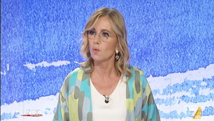 “Guerra, carestia e stato di emergenza...”. De Gregorio resta senza parole e ha la soluzione “divina”