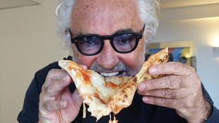 Come fanno a venderla. Crazy Pizza, Briatore sforna l'ultima polemica, parla pure Bassetti