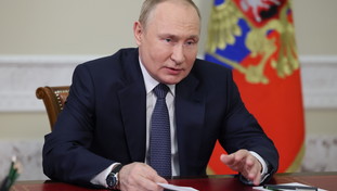 La mega villa, le vigne, gli yacht e il resort sciistico: le ultime rivelazioni sul mega-patrimonio di Putin