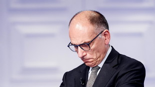 Letta brinda alla scissione: Ora il governo è più forte. Ma l'asse Pd-M5s traballa