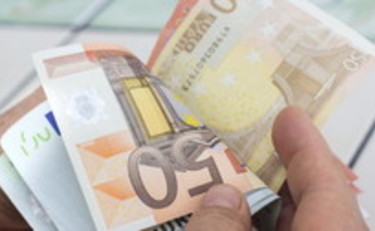 A luglio c'è il bonus 200 euro, Dipendenti, autonomi e pensionati: chi ha diritto all'indennità