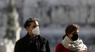 Chi farà la quarta dose, Rezza detta la strategia anti-Covid. Perché non bisogna aspettare