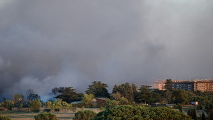 Allarme diossina dopo l'incendio: valori sopra i limiti e rischio per la salute