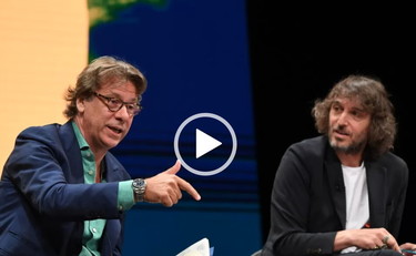 Con 40 gradi non si può votare. Porro umilia l'ex ministro: l'ultima follia