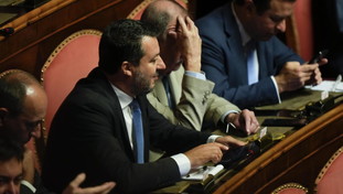 Lega all'attacco, l'aut aut a Draghi: Nuovo governo senza M5s o elezioni anticipate