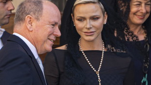 Charlene of Monaco dares too much, the trouble with Pope Francis