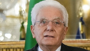 La grande menzogna della sinistra per far perdere Meloni: “Mattarella non la farà mai...”