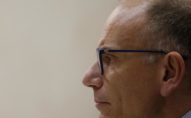 Le giravolte di Letta, Pd pronto a imbarcare chiunque