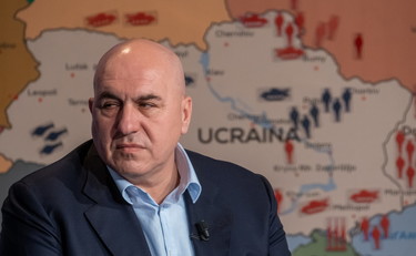 Meloni dipinta come un mostro. Crosetto contro la macchina del fango sul centrodestra