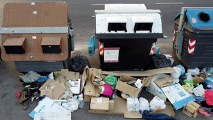 Roma è sommersa dai rifiuti: Gualtieri perde la sfida e non rispetta la promessa