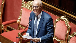 “Per il bene del Paese”. Il ministro ex M5S spara a zero: ingenui, mosse senza senso