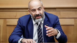 La piazza esploderà. L'affondo di Paragone contro Mattarella