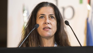 Il M5S si spacca di nuovo. Raggi manda su tutte le furie i fedelissimi di Giuseppi